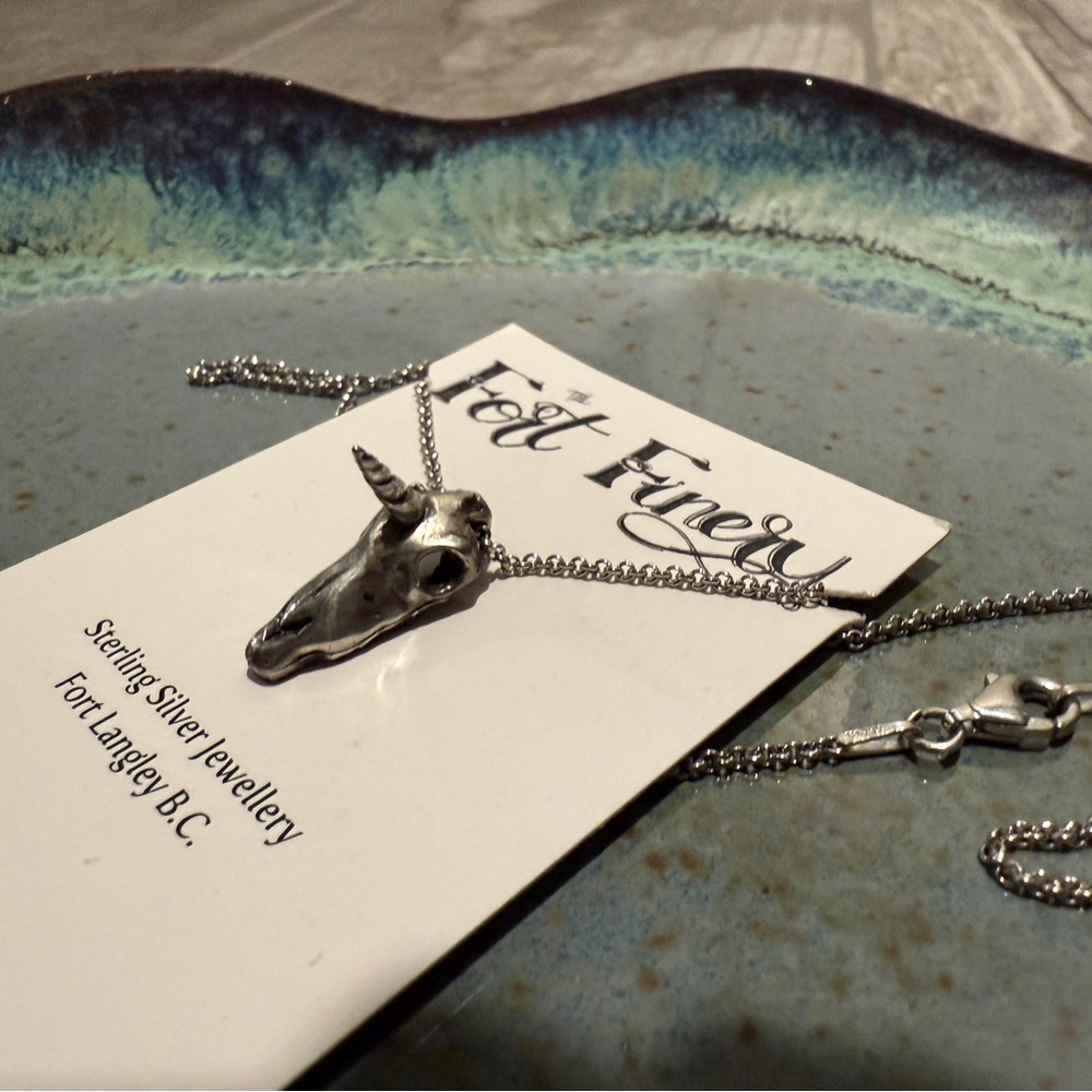 Fort Finery Etsy Artisan Sterling Silver Unicorn Skull Pendant Necklace 18”